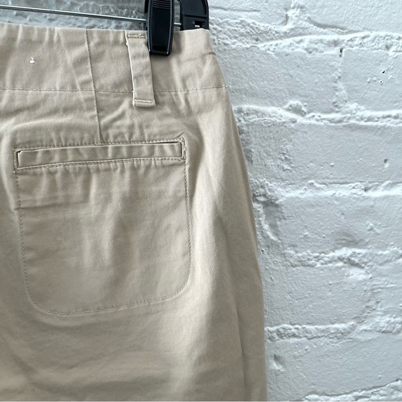 WOMENS KHAKI SHORTS - Picture 8 of 11